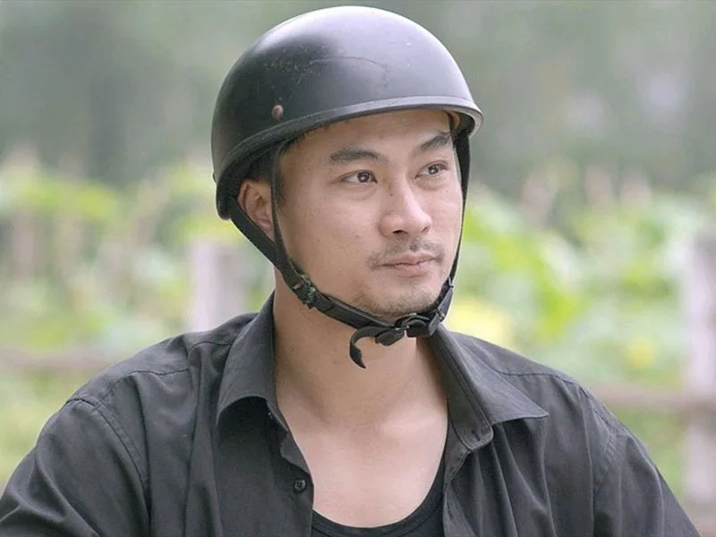 tieu su dien vien duy hung tu san khau kich den man anh nho